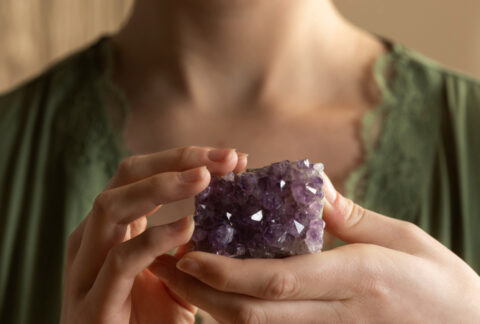 RIEQUILIBRIO DEI CHAKRA CON CRISTALLI